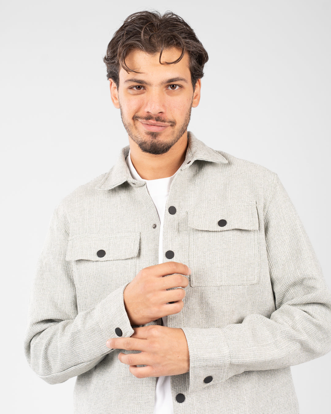 جاكيت بأزرار