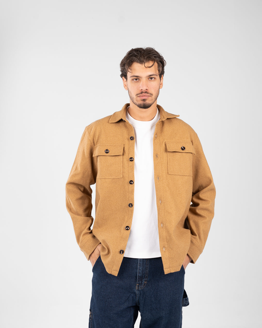 قميص رجالي بجيوب