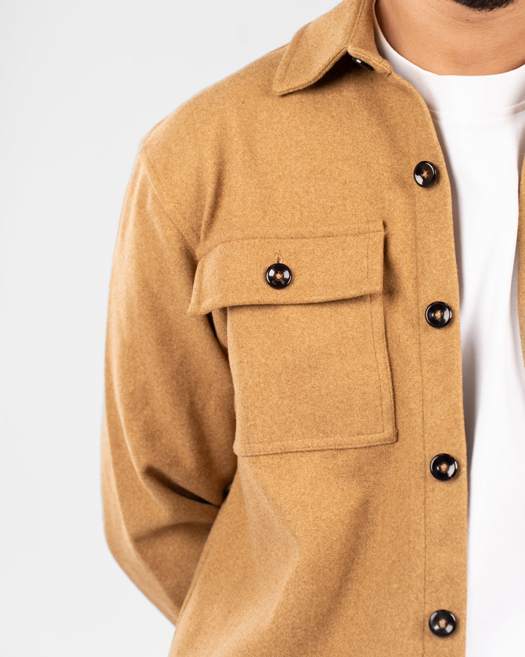 قميص رجالي بجيوب