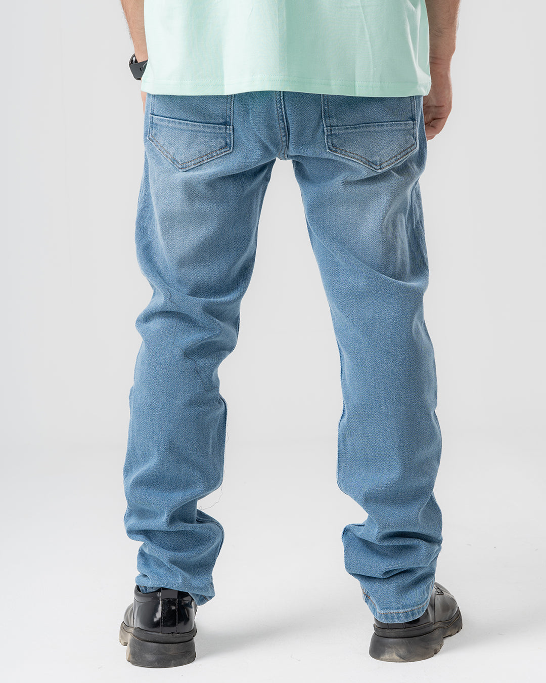 بنطلون رجالي ضيق