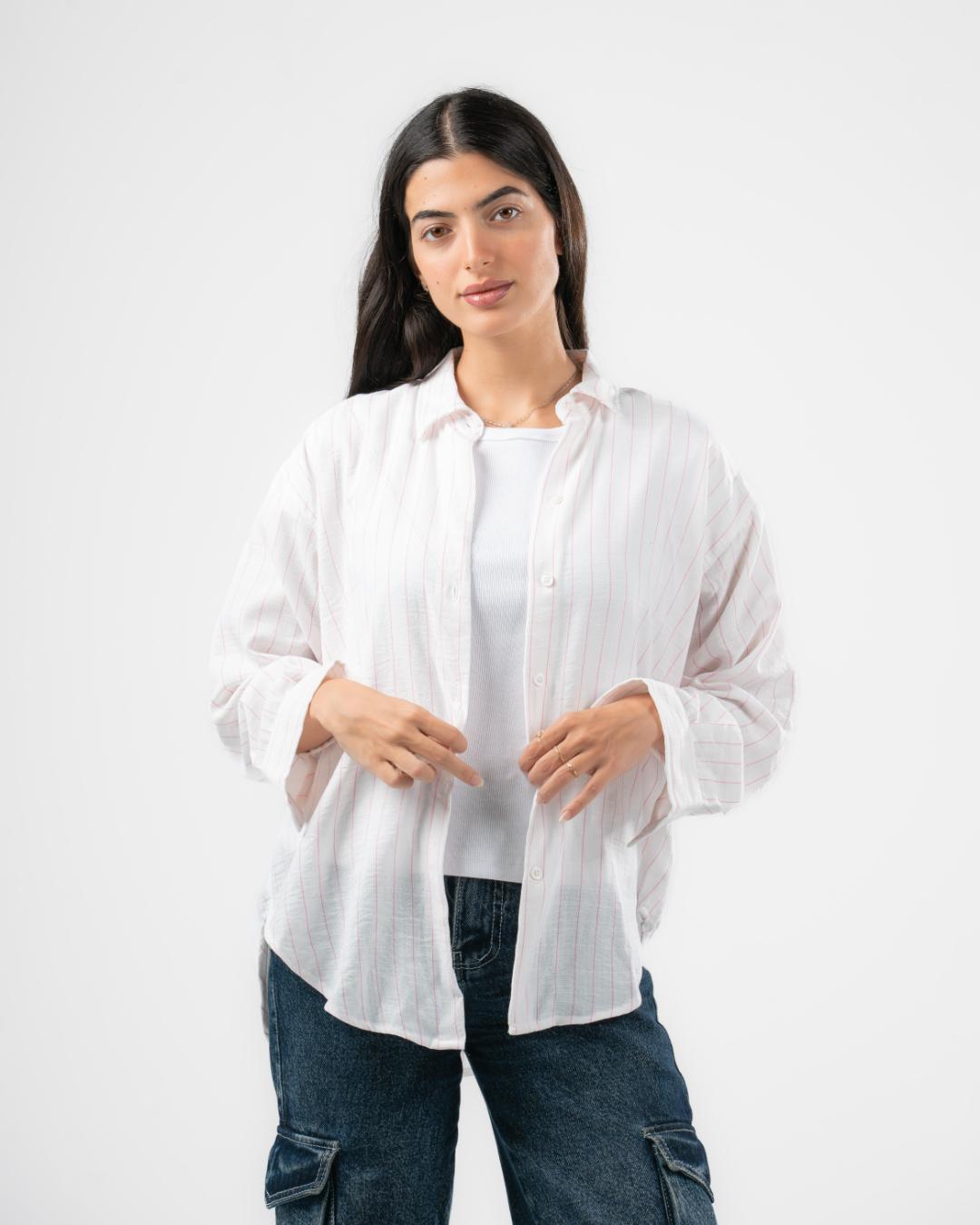 بلوزة بأكمام طويلة