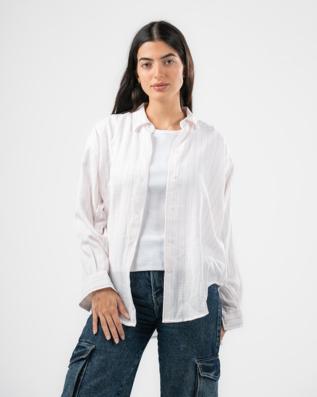 بلوزة بأكمام طويلة