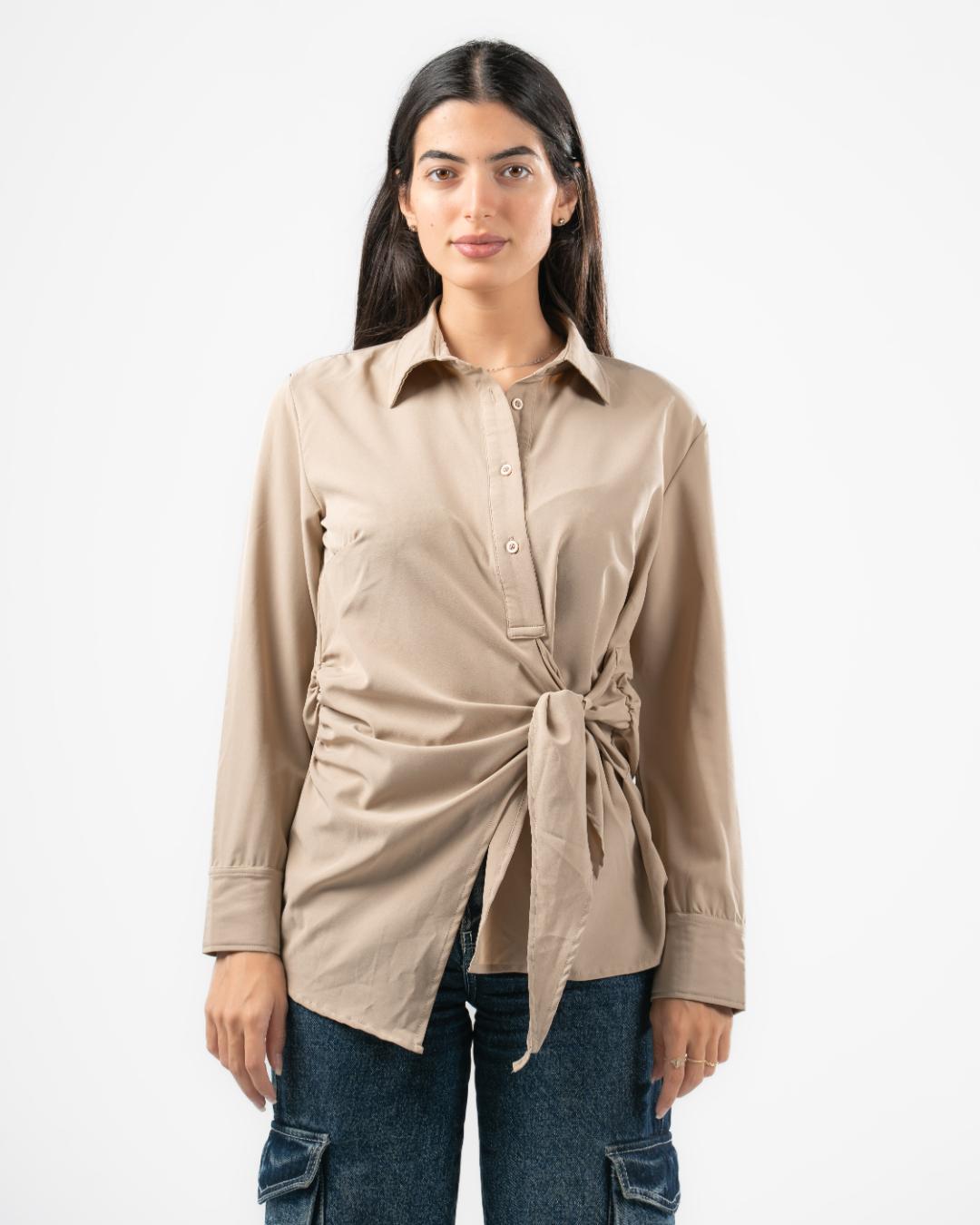 بلوزة نسائية