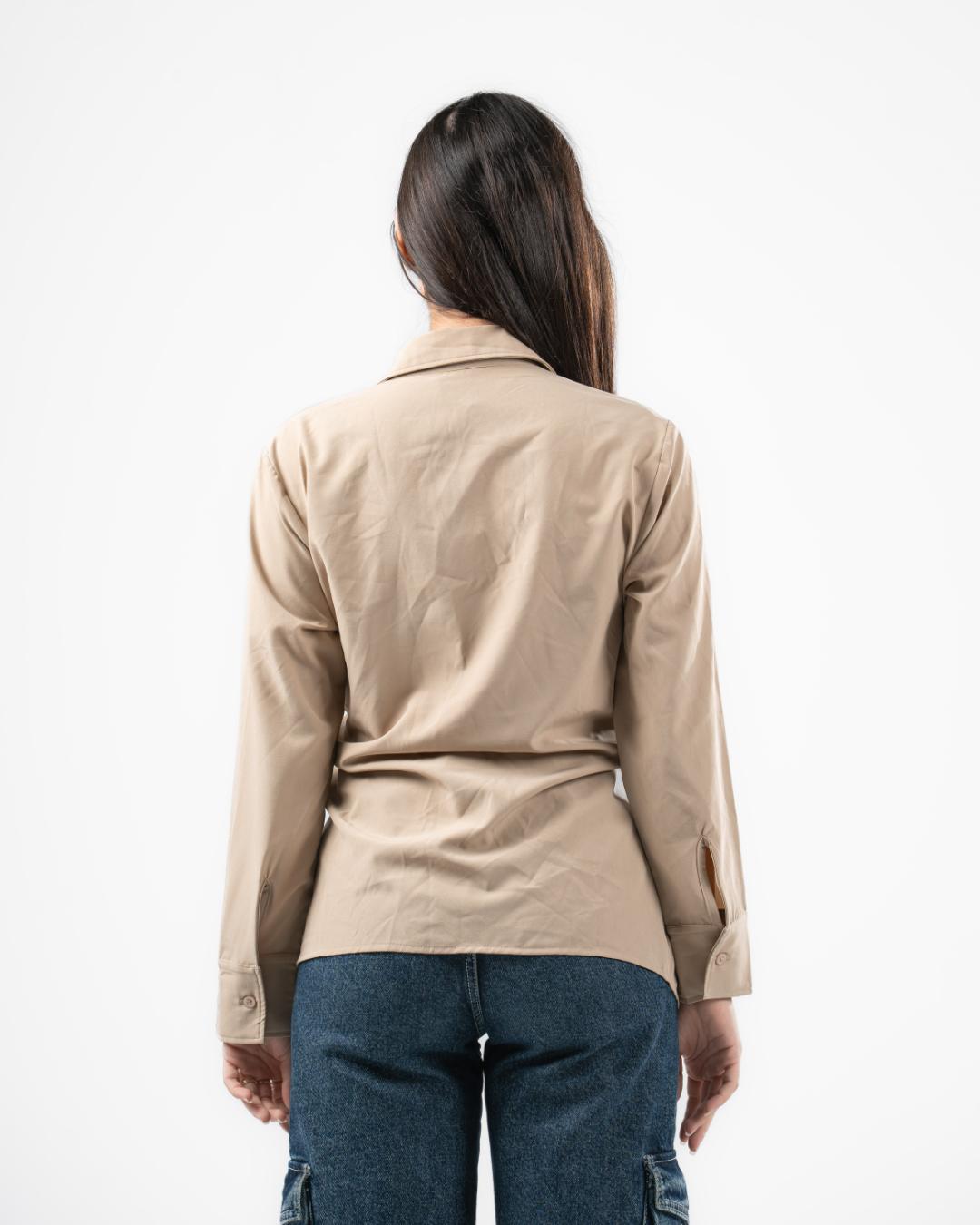 بلوزة نسائية