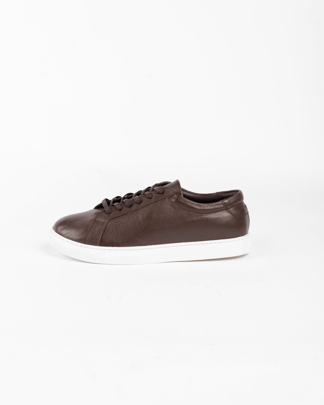 أحذية مسطحة للرجال