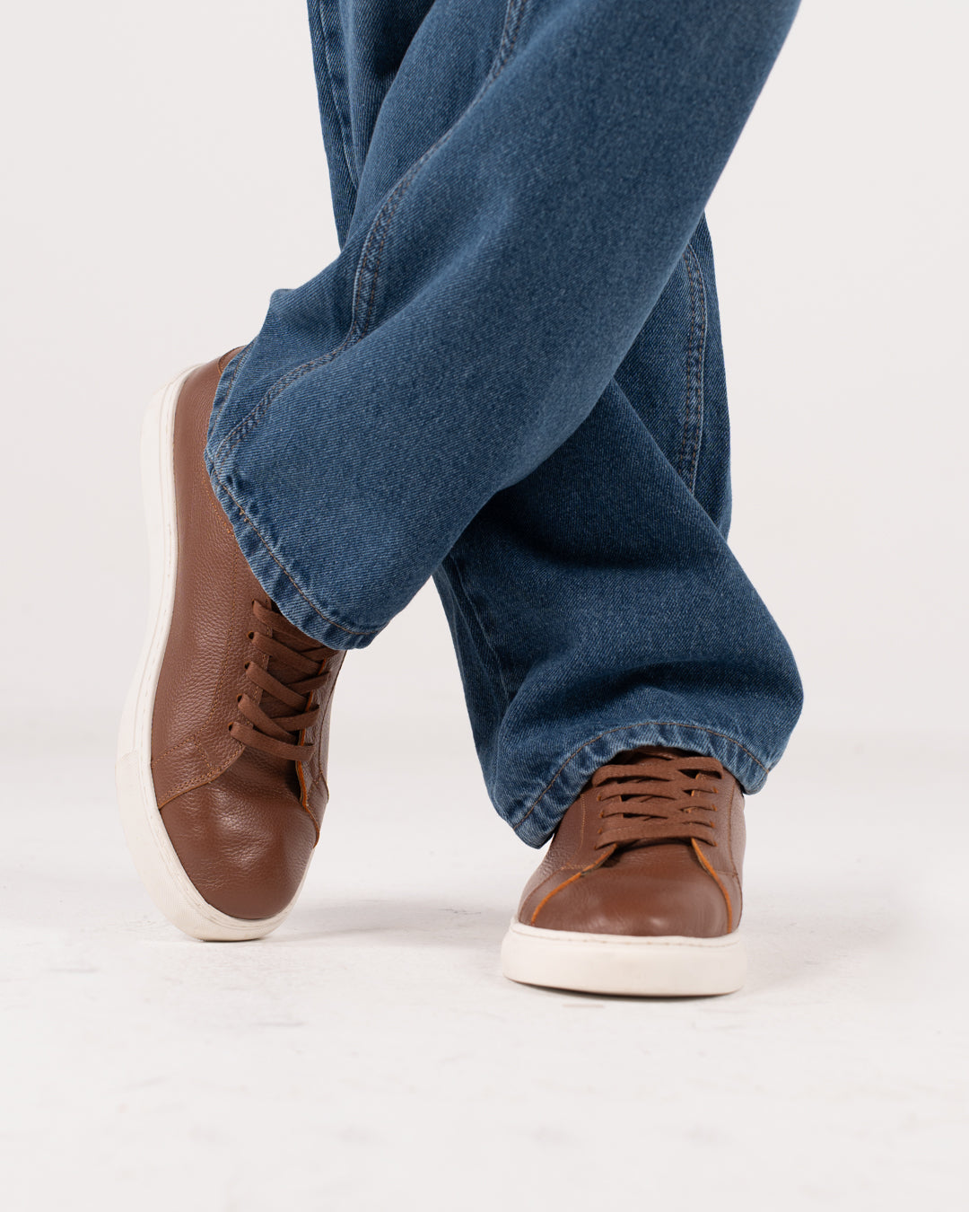 أحذية مسطحة للرجال