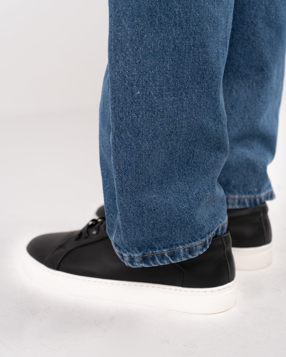 أحذية مسطحة للرجال