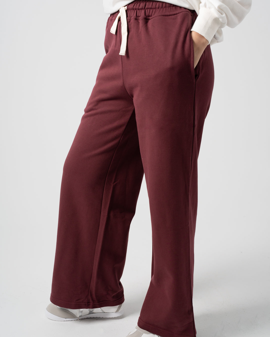 بنطلون نسائي برباط