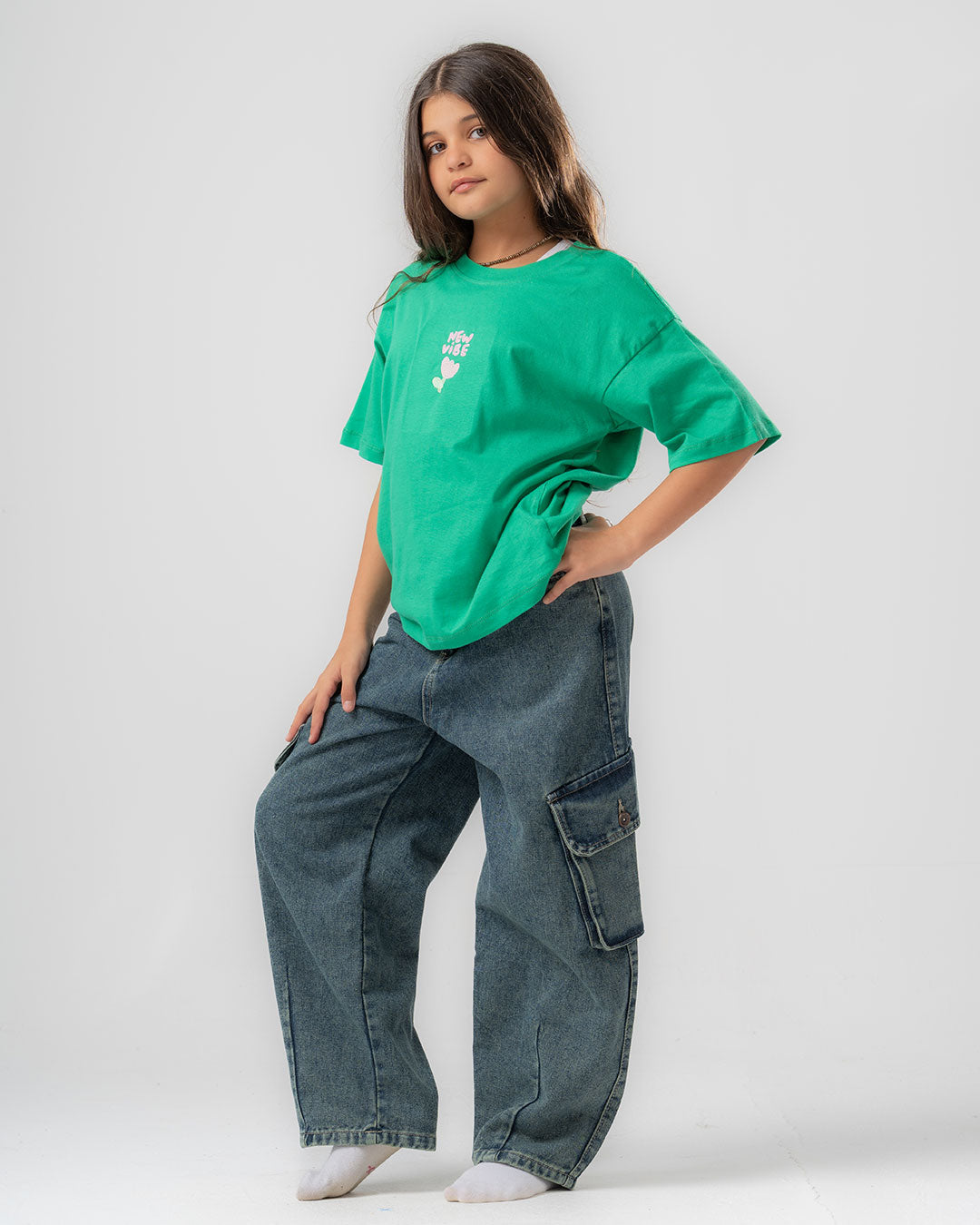 تي شيرت مطرز بالزهور