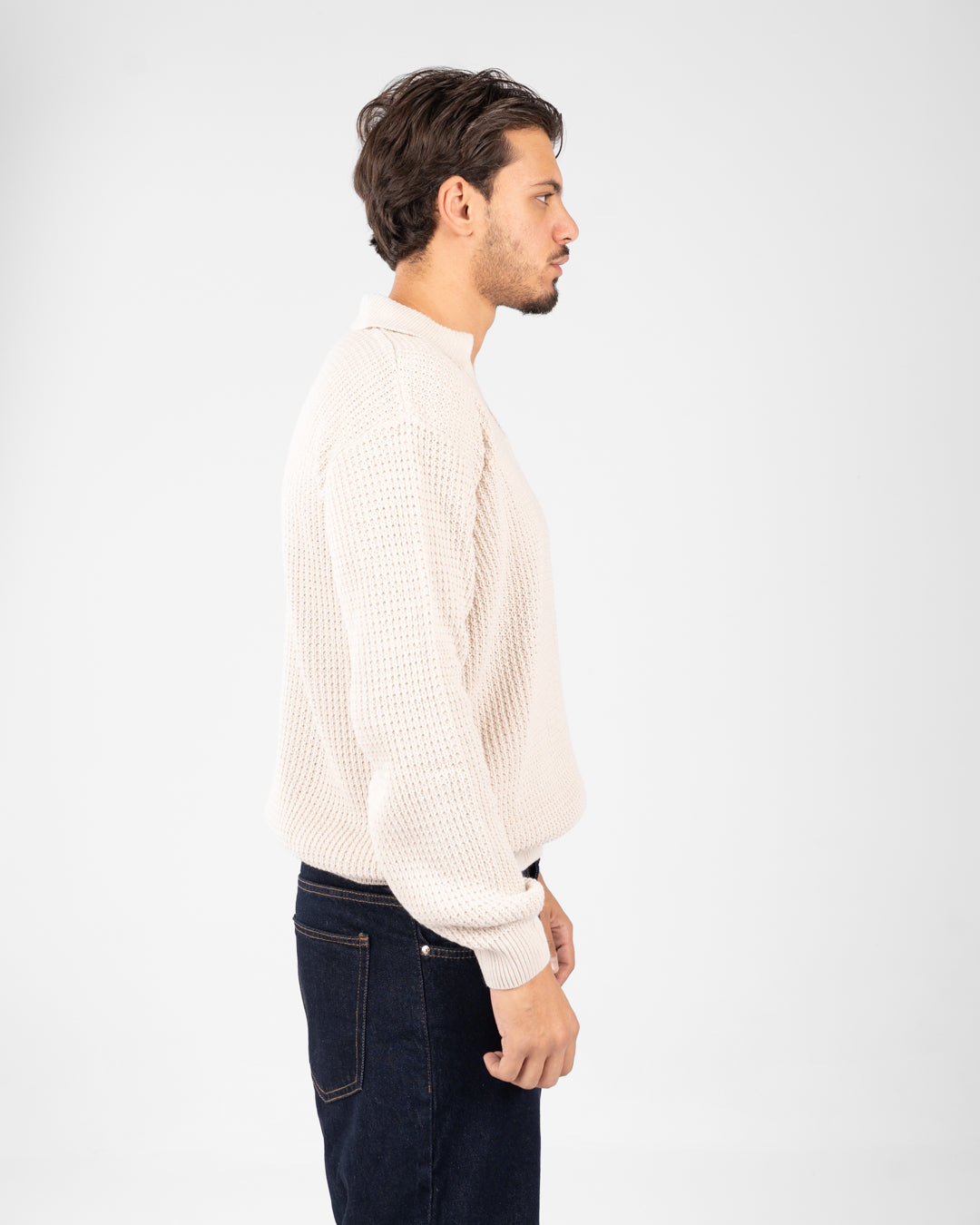 بلوفر رجالي أساسي ذو ياقة