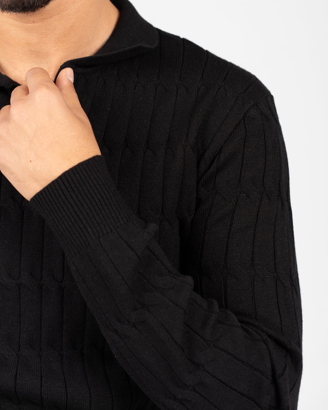 بلوفر رجالي مضفر سادة