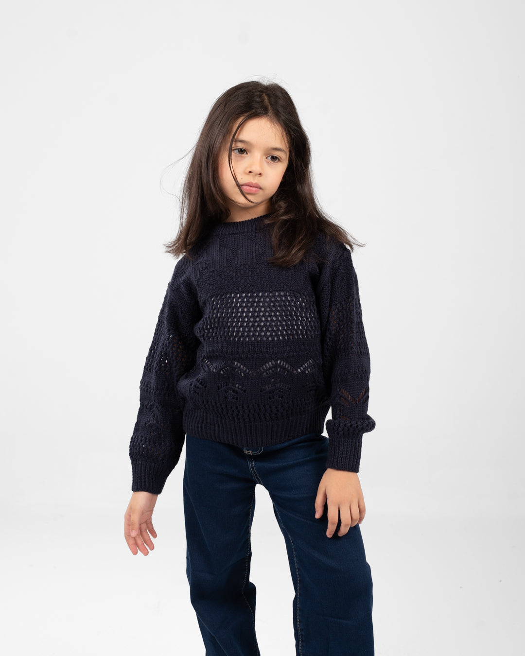 بلوفر بناتي برقبة دائرية