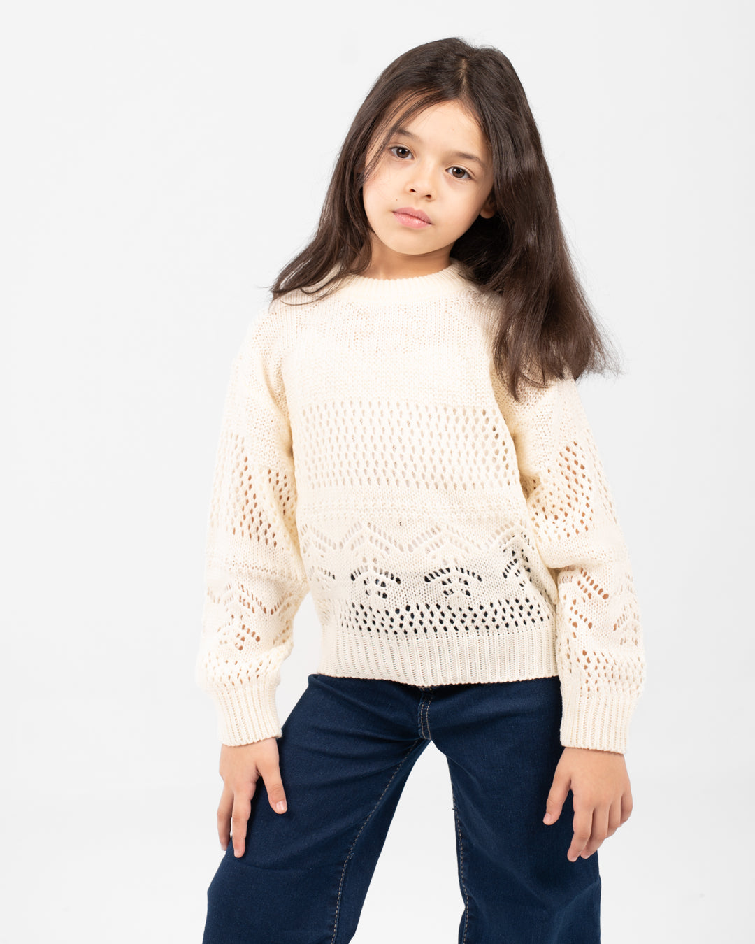 بلوفر بناتي برقبة دائرية