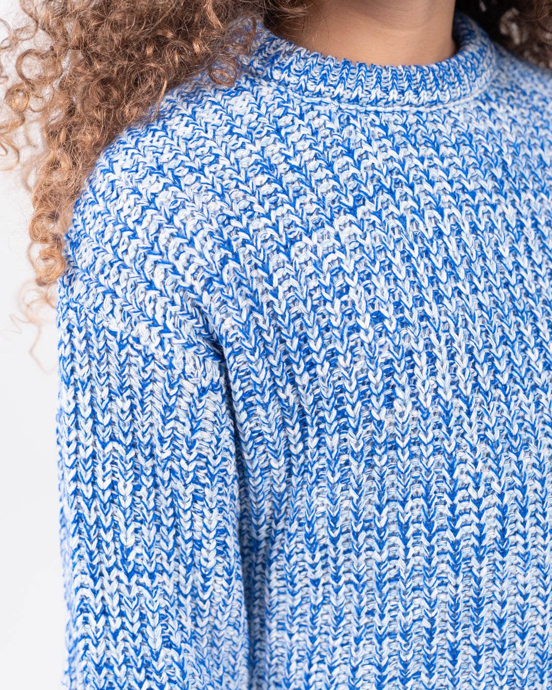 بلوفر بناتي برقبة دائرية