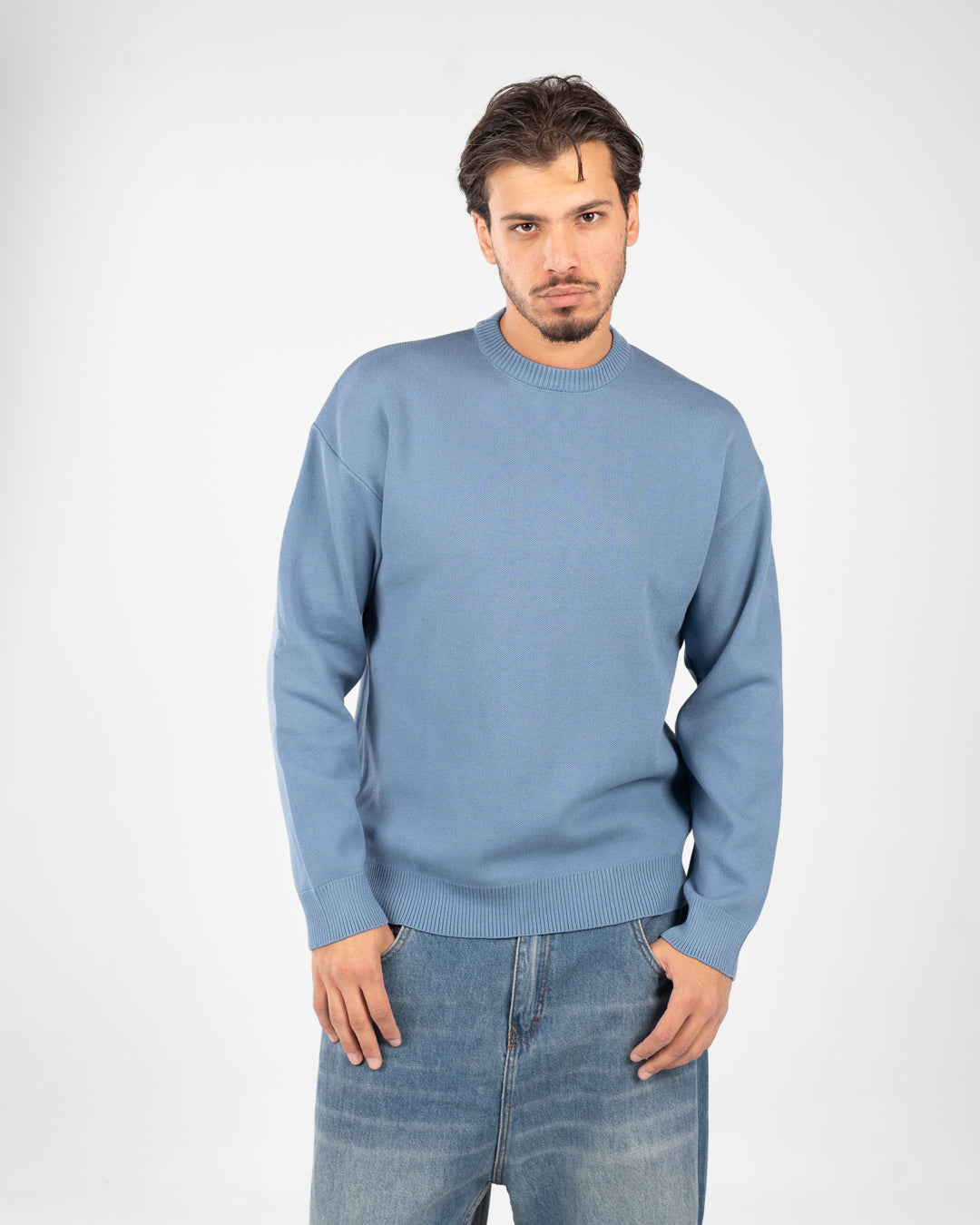 بلوفر رجالي برقبة دائرية