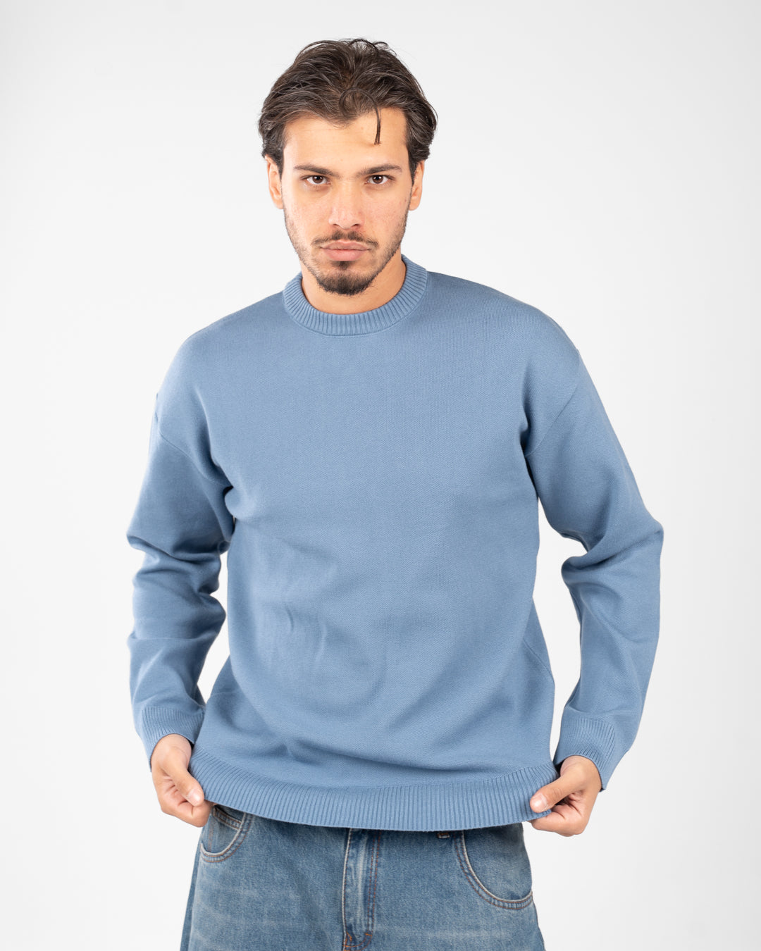 بلوفر رجالي برقبة دائرية