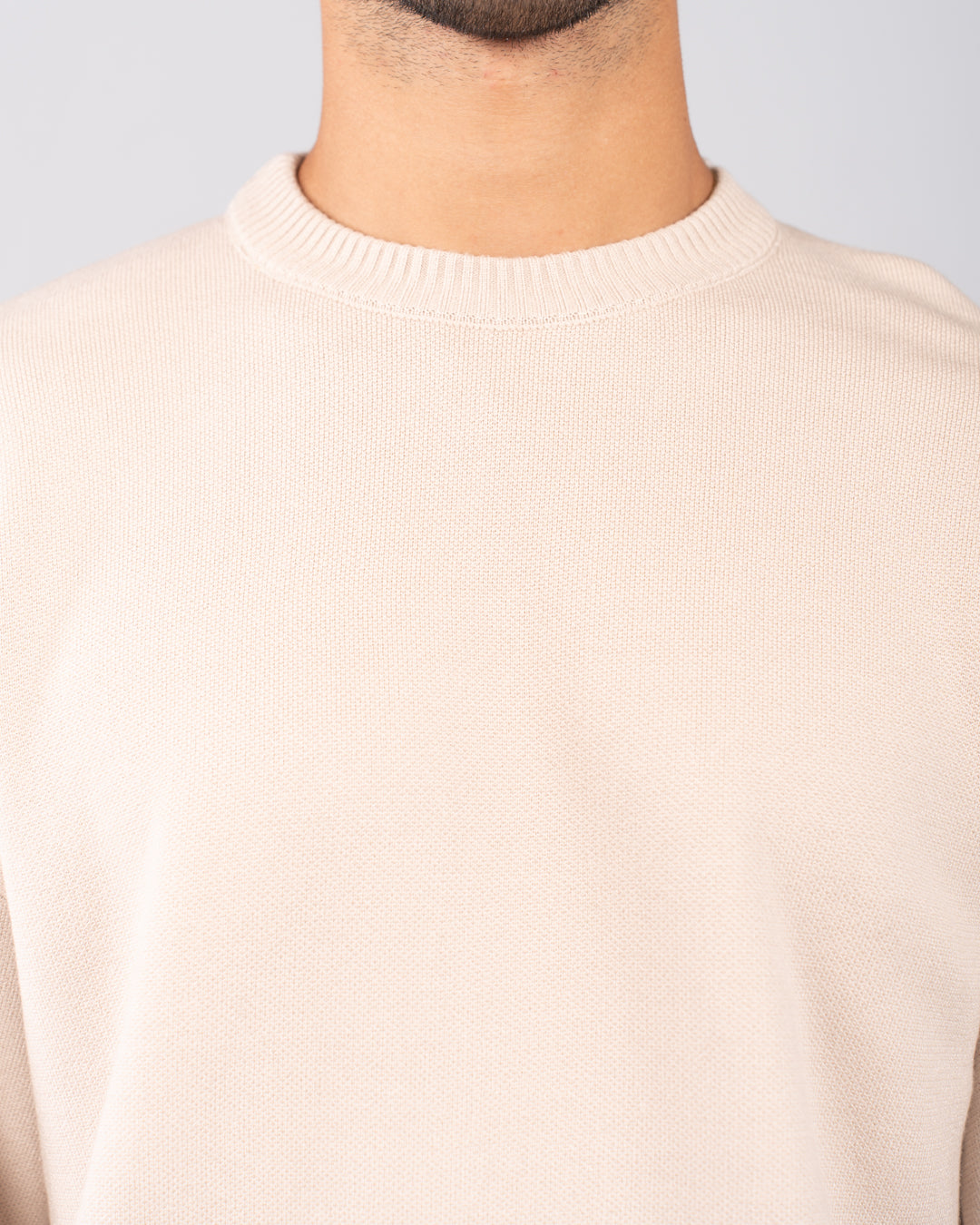 بلوفر رجالي برقبة دائرية