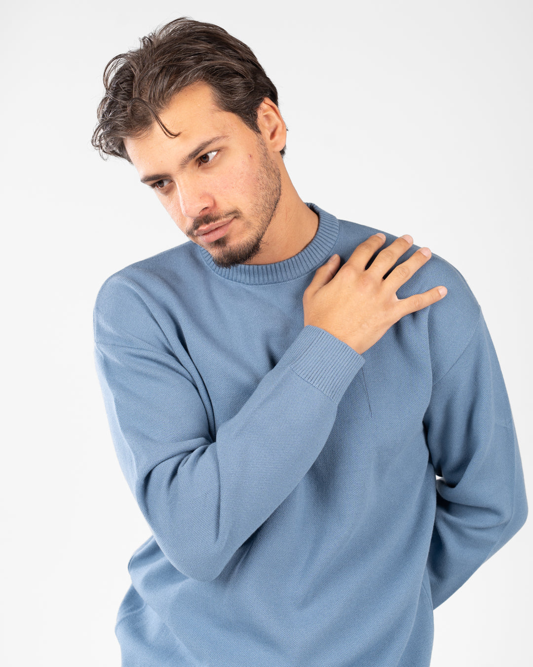 بلوفر رجالي برقبة دائرية