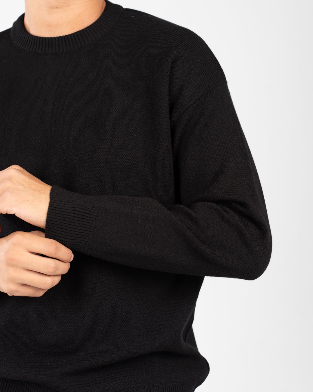 بلوفر رجالي برقبة دائرية