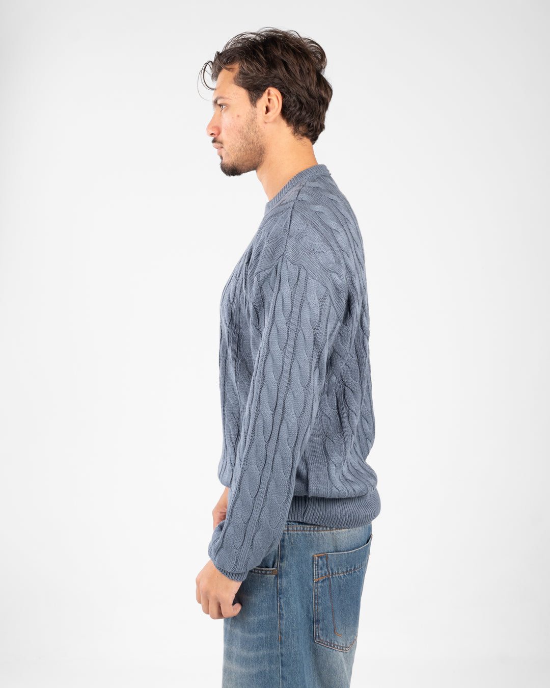 سترة رجالية مضفرة برقبة دائرية