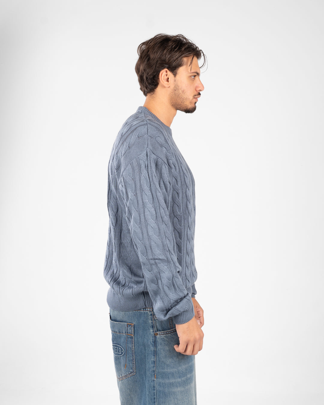 سترة رجالية مضفرة برقبة دائرية