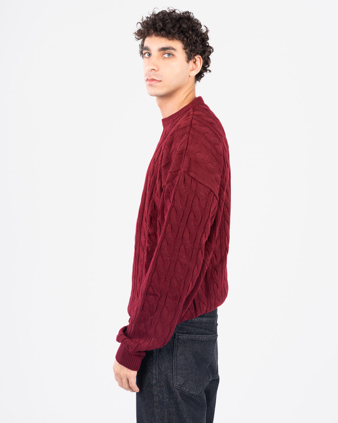 سترة رجالية مضفرة برقبة دائرية