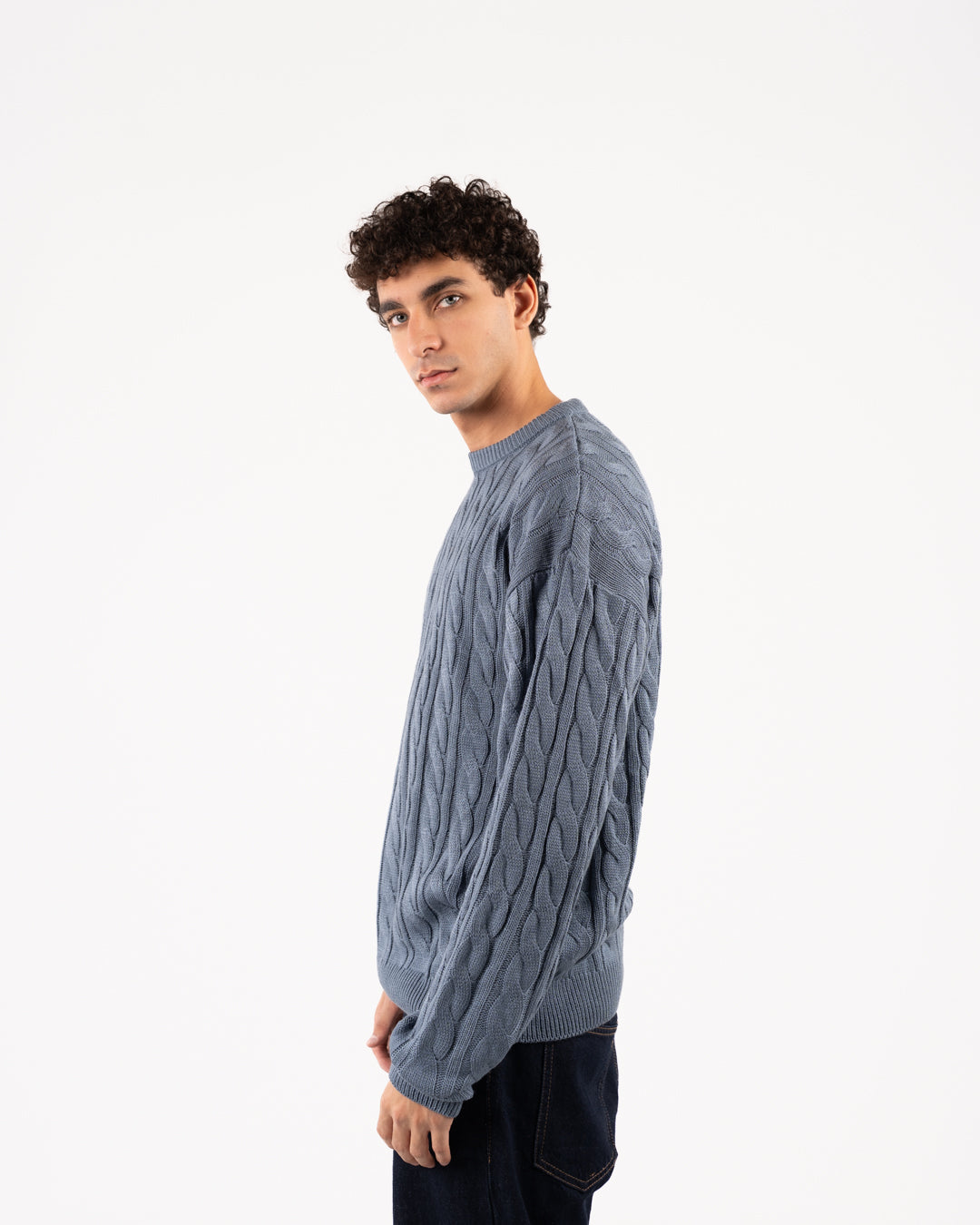 سترة رجالية مضفرة برقبة دائرية