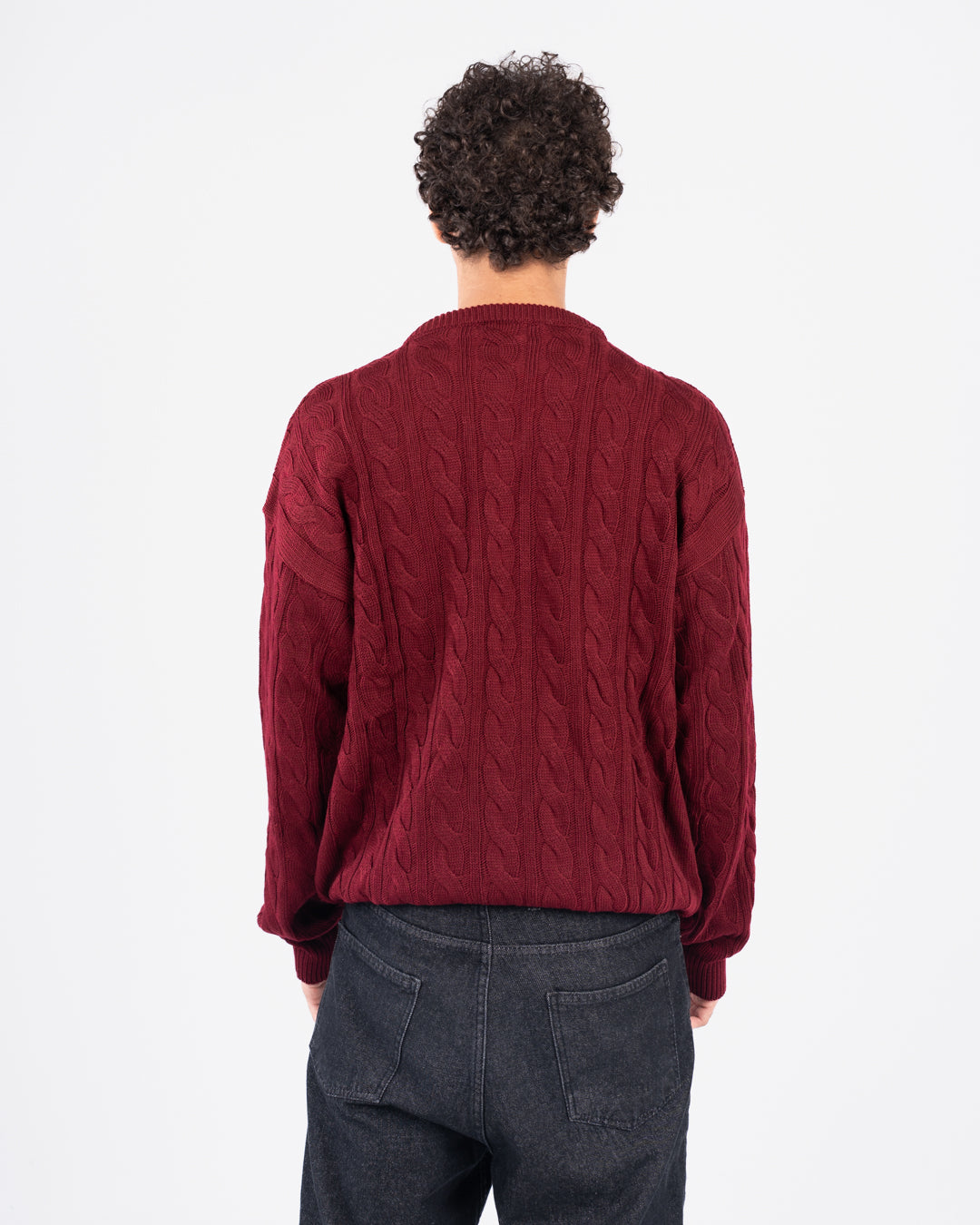 سترة رجالية مضفرة برقبة دائرية