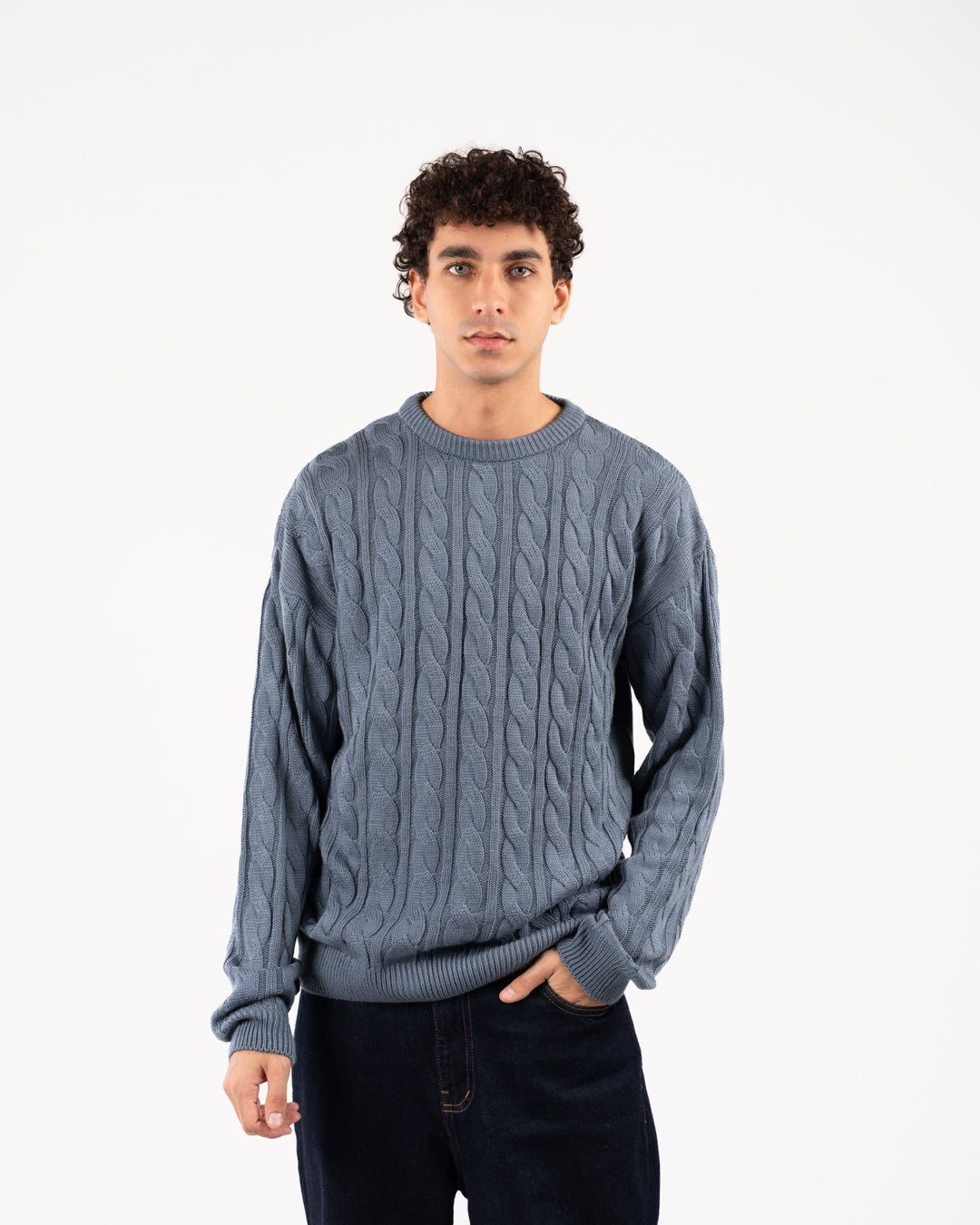 سترة رجالية مضفرة برقبة دائرية