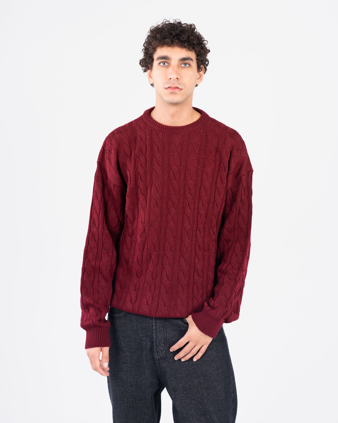 سترة رجالية مضفرة برقبة دائرية