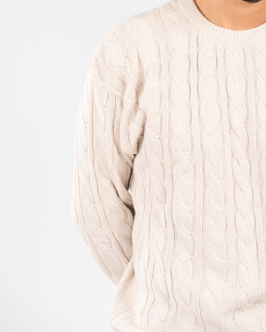 سترة رجالية مضفرة برقبة دائرية