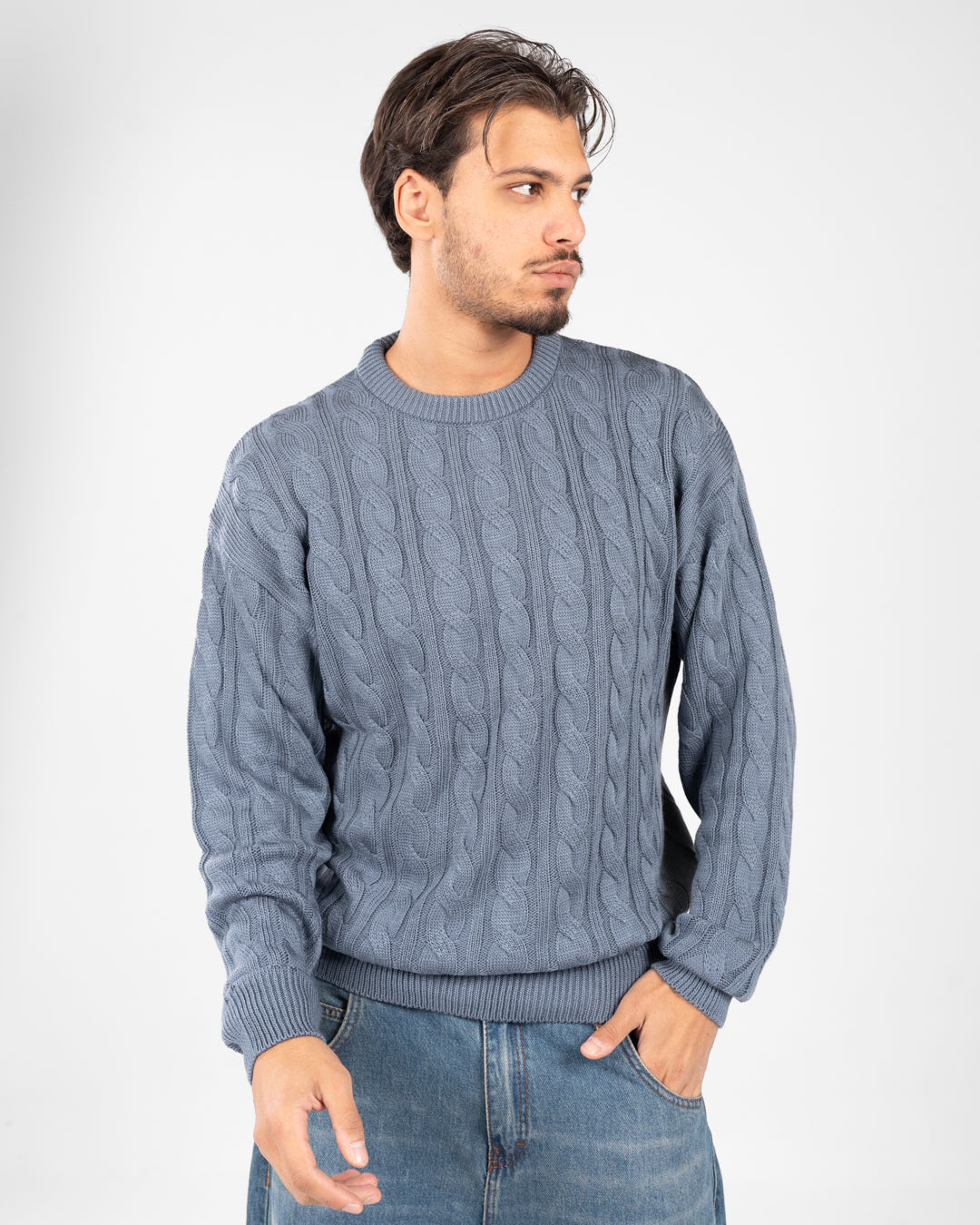 سترة رجالية مضفرة برقبة دائرية