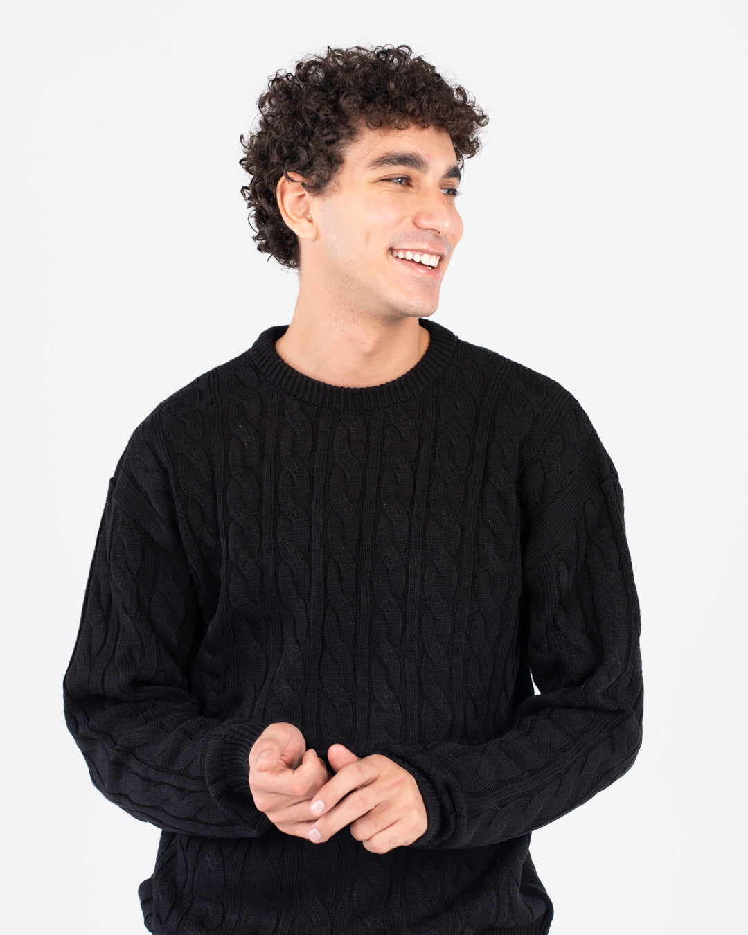 سترة رجالية مضفرة برقبة دائرية