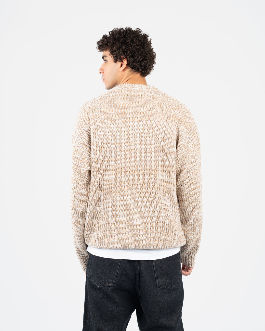 سترة رجالية محبوكة برقبة دائرية