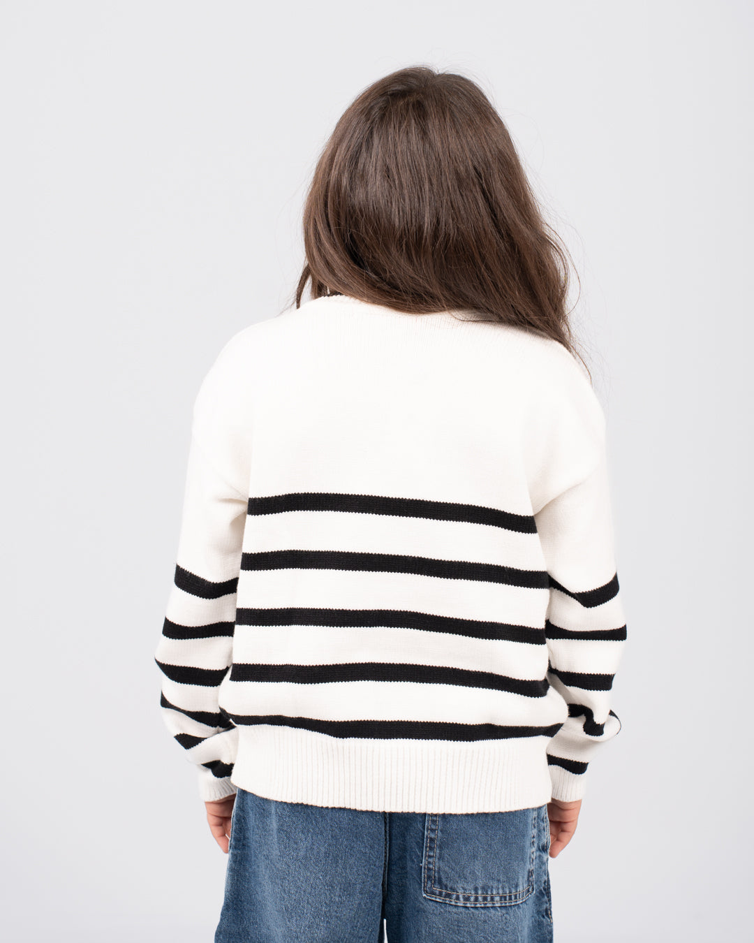 بلوفر مخطط للفتيات برقبة دائرية