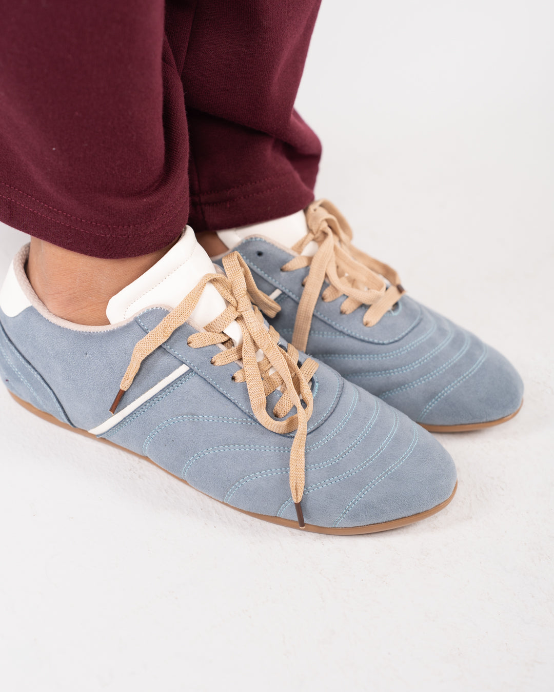 جزمة حريمي بسيطة