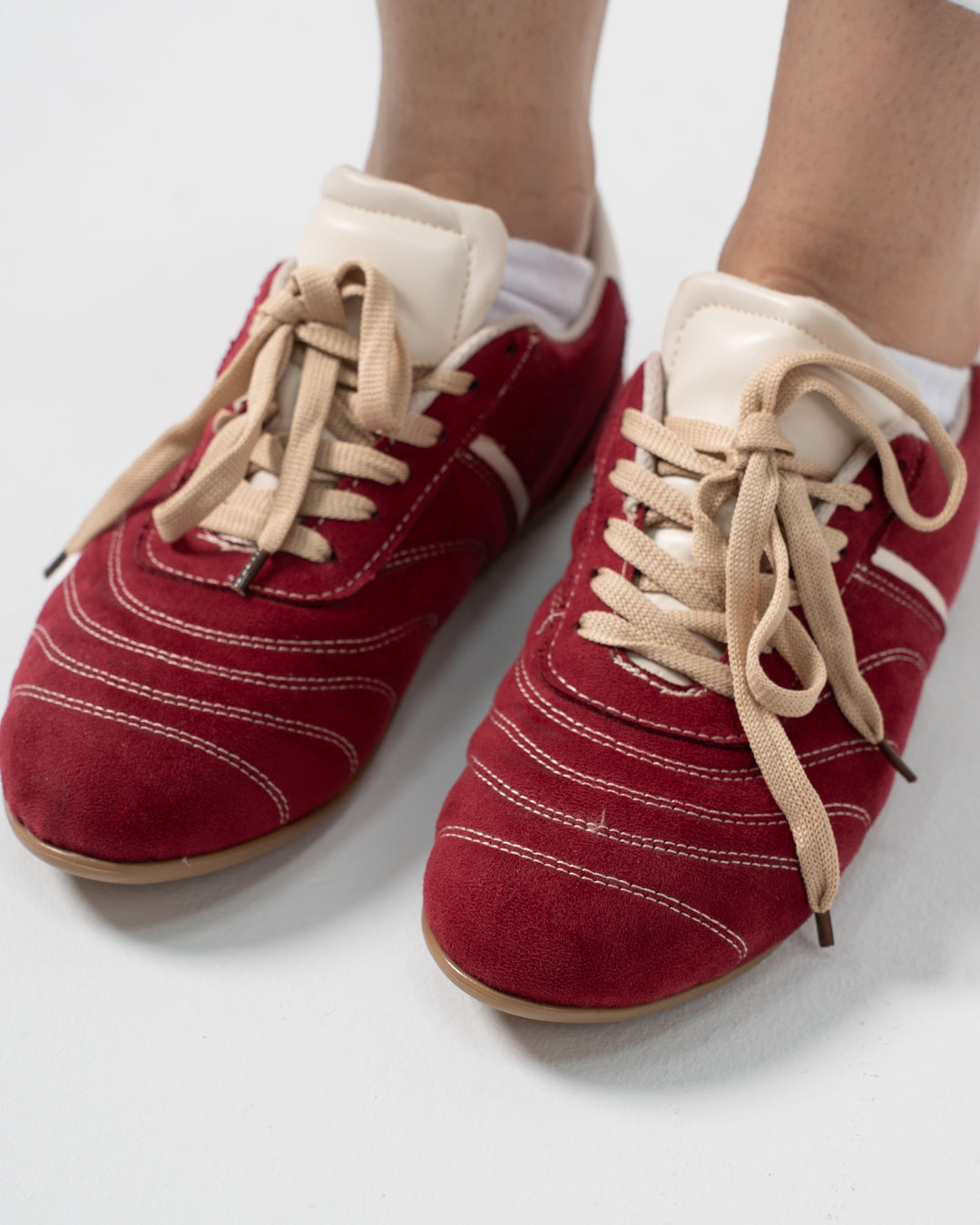 جزمة حريمي بسيطة