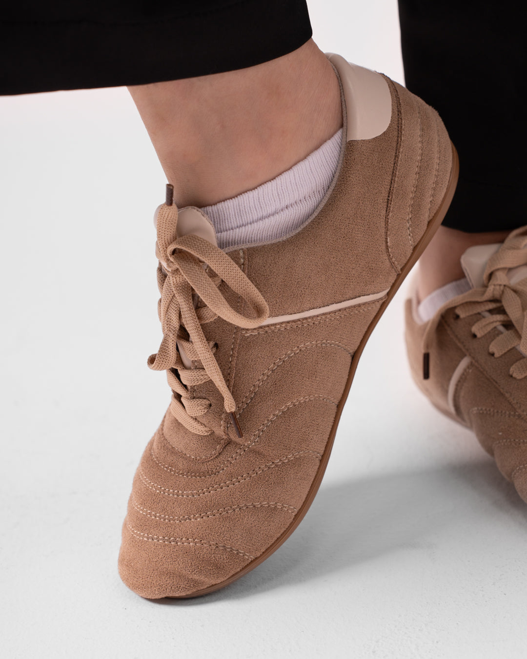 جزمة حريمي بسيطة