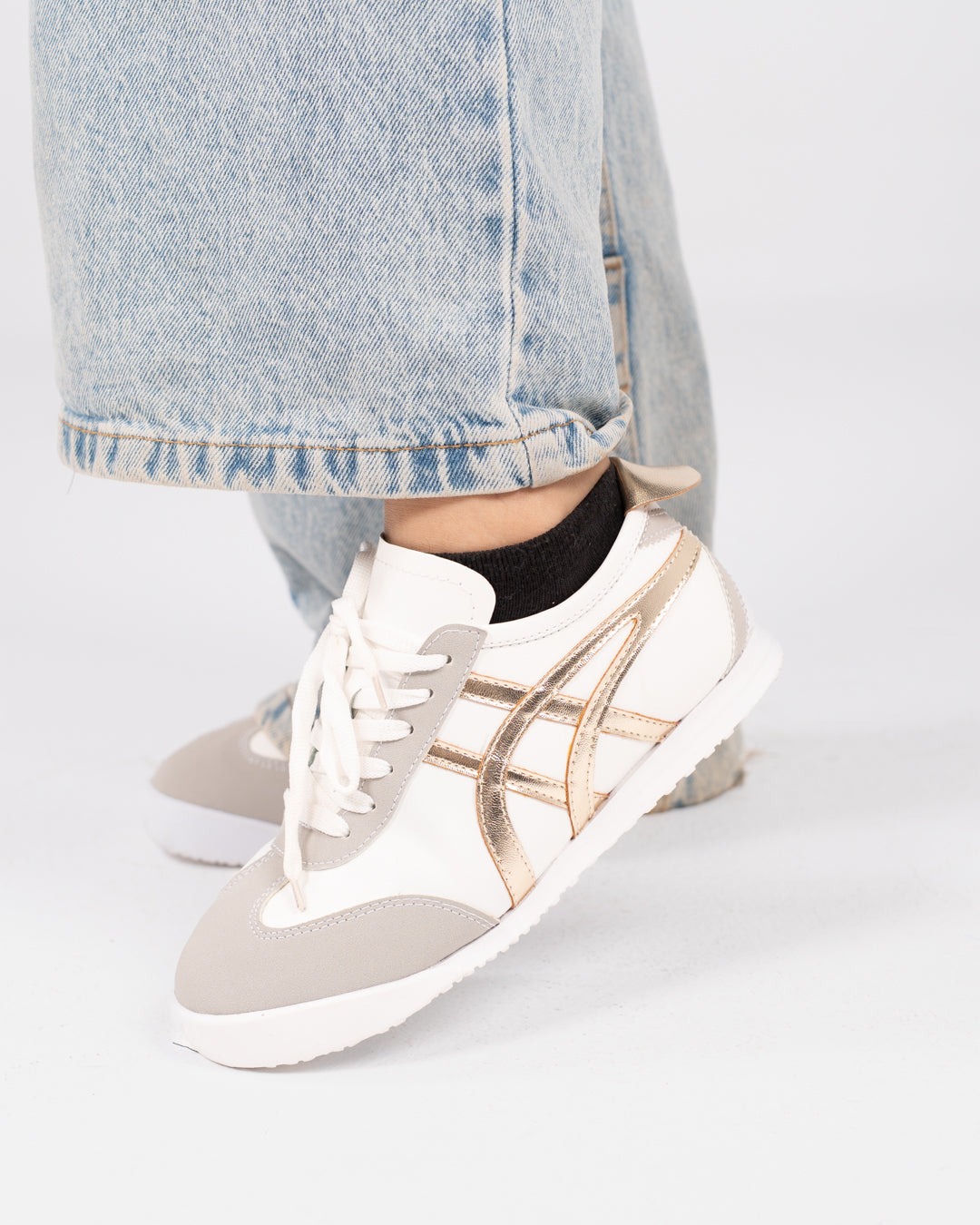 سنيكرز حريمي فلات مريحة