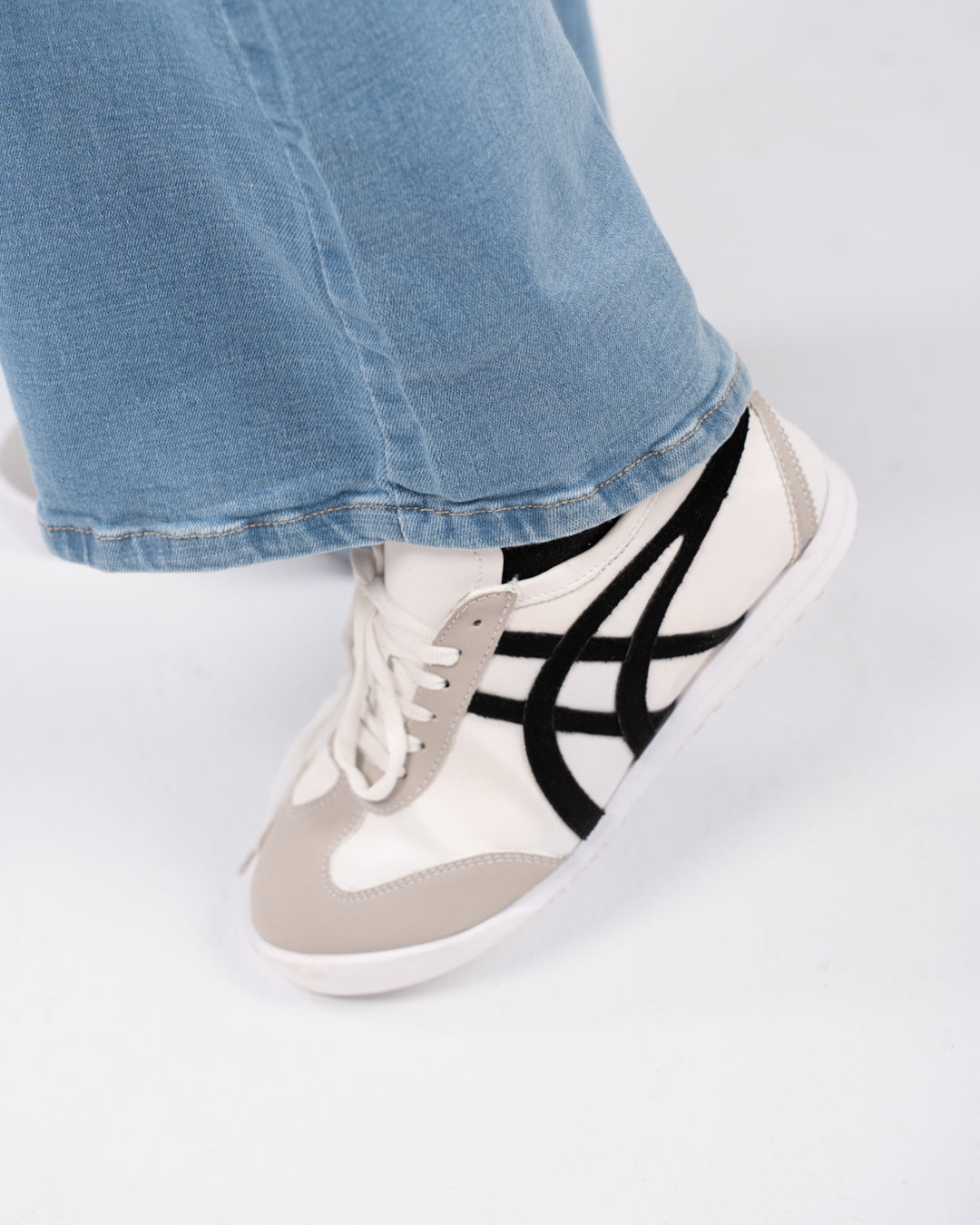 سنيكرز حريمي فلات مريحة