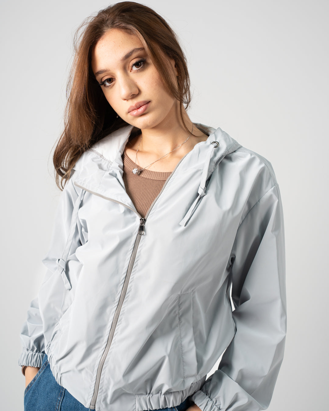 جاكيت نسائي مقاوم للمياة