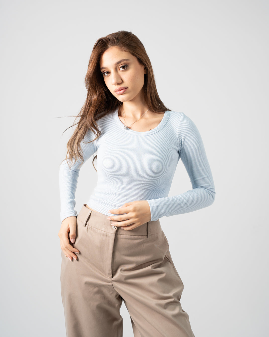 توب حريمي بأكمام طويلة