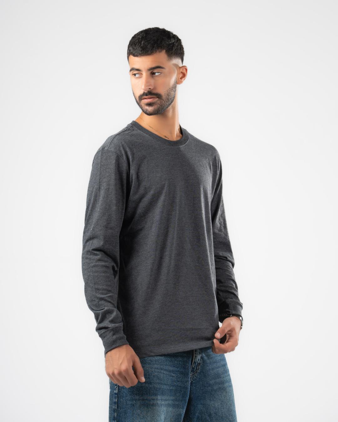 تي شيرت أساسي بأكمام طويلة