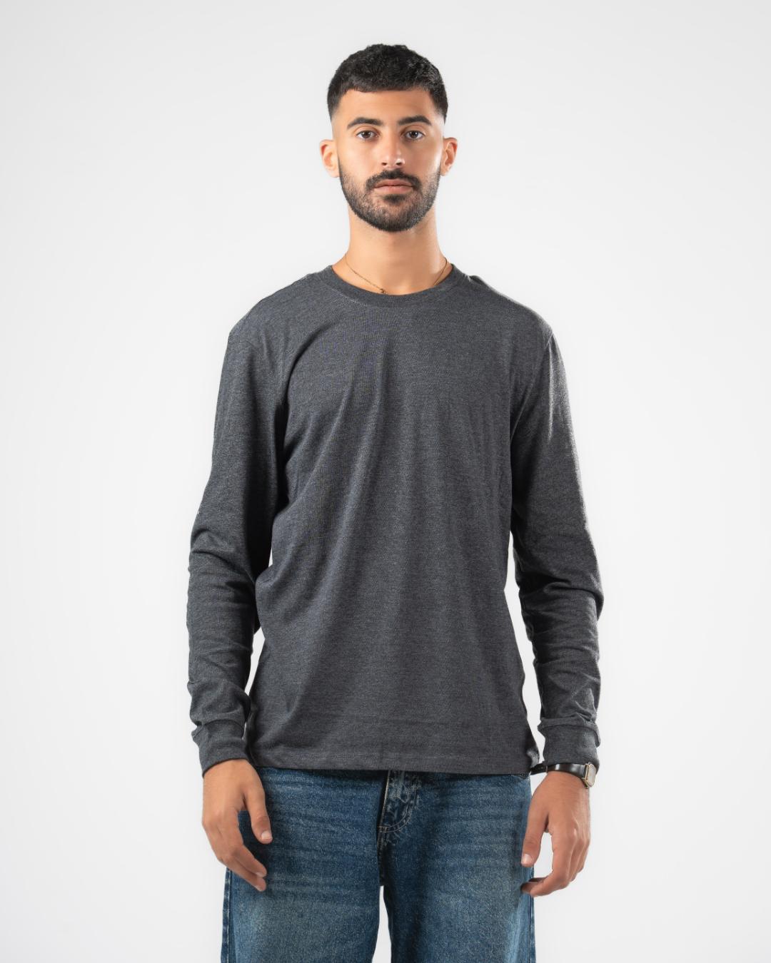 تي شيرت أساسي بأكمام طويلة