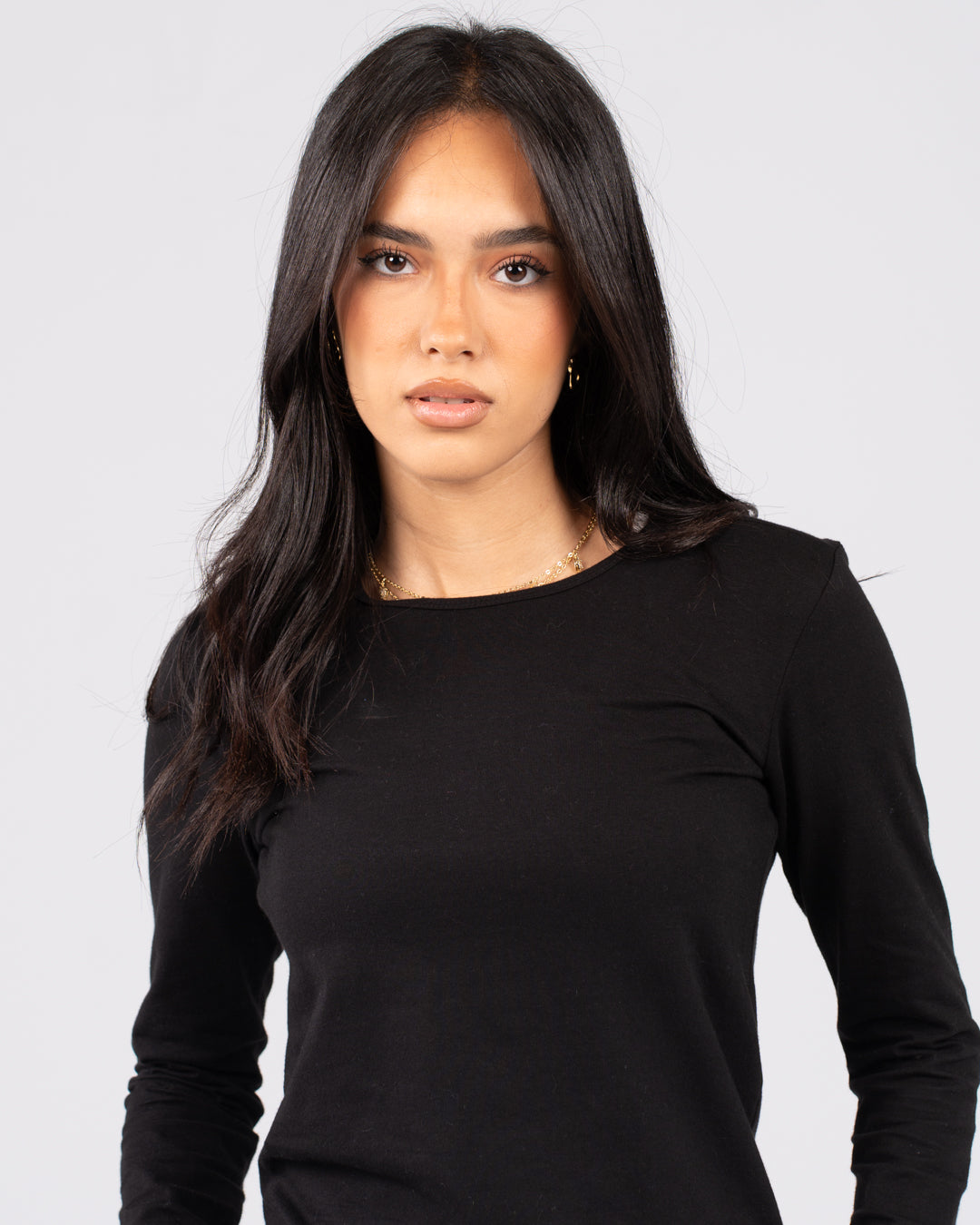 بلوزة نسائية سادة