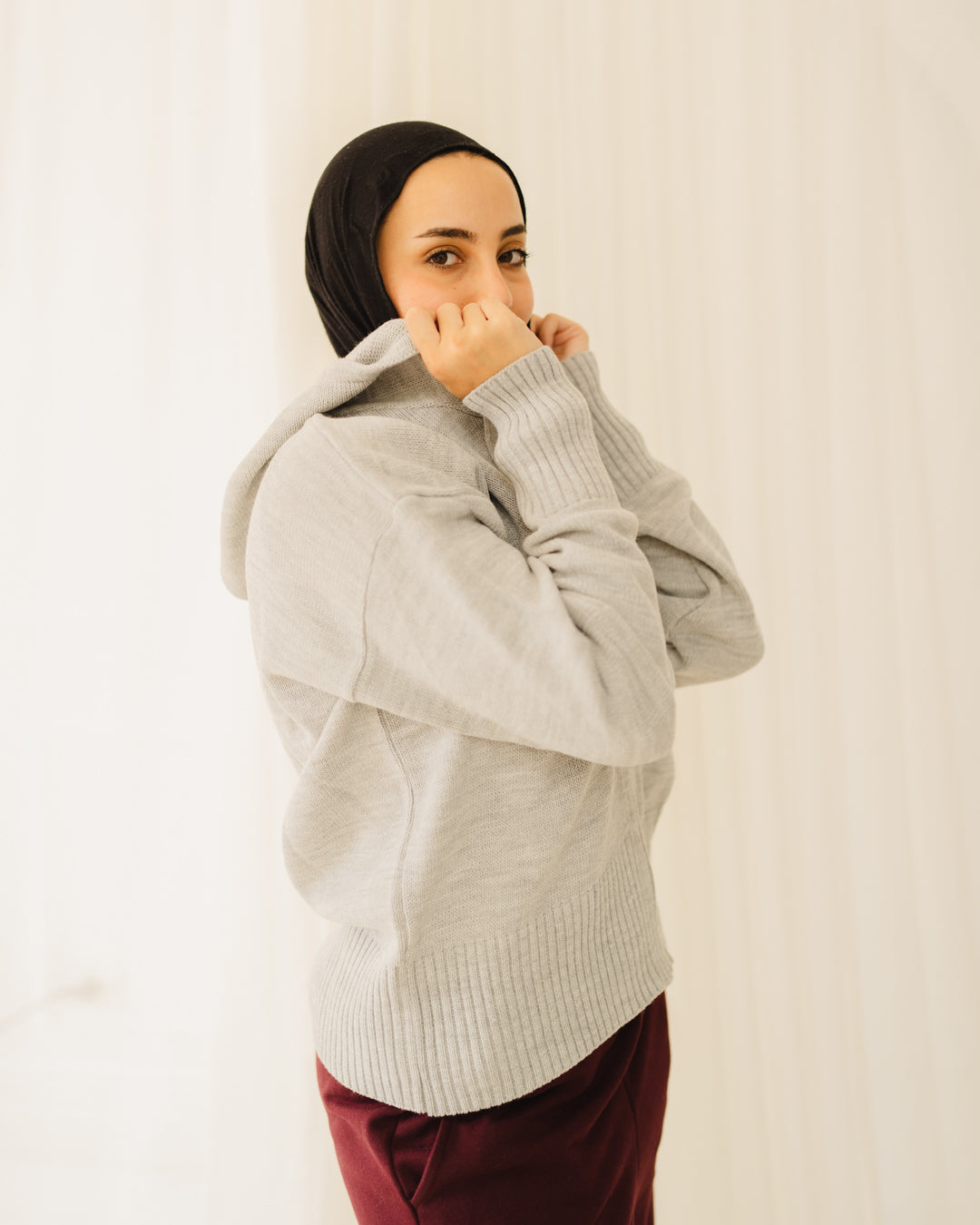 بلوفر نسائي سادة