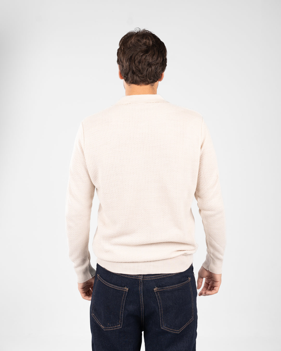 بلوفر رجالي أساسي بياقة