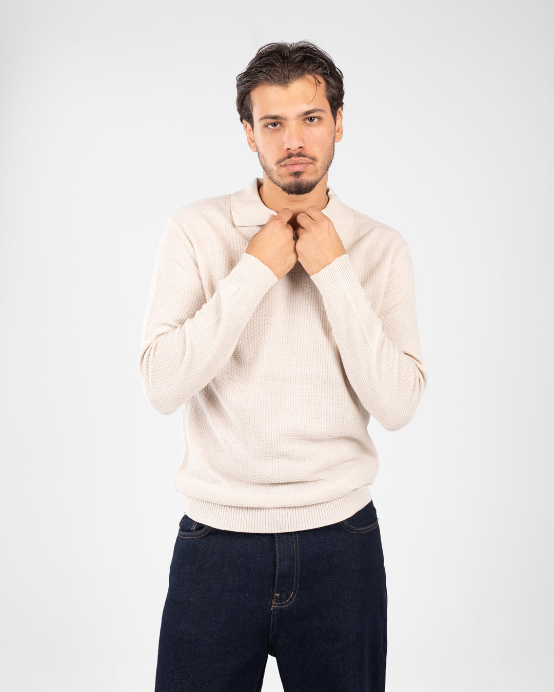 بلوفر رجالي أساسي بياقة