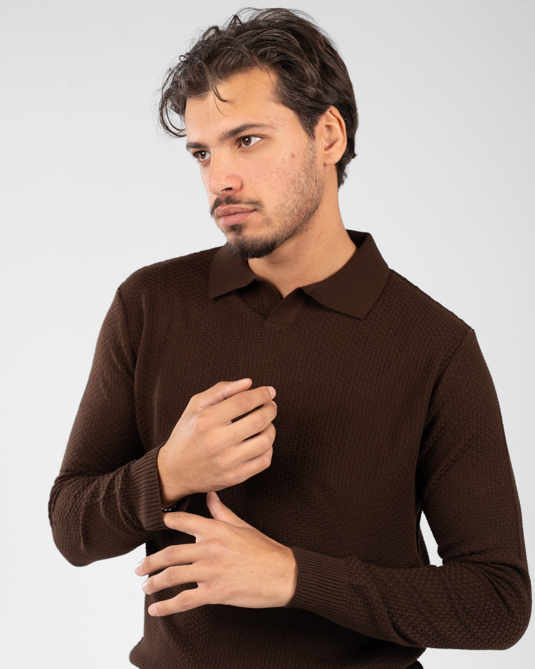 بلوفر رجالي أساسي بياقة