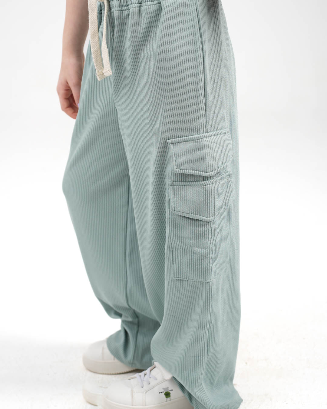 بنطلون رياضي واسع الساق للبنات